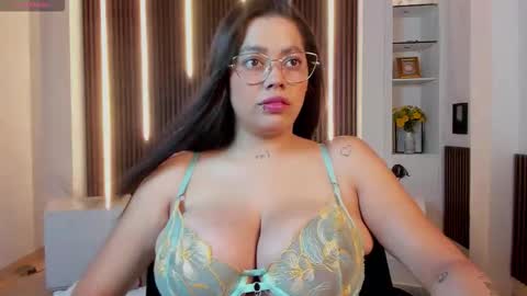 Snapshot of melisasotoo chatting on 11/11/25, 08:42 Melissa Everyday From 1430 to 2130 Col Time online show from 11/11/25, 08:42