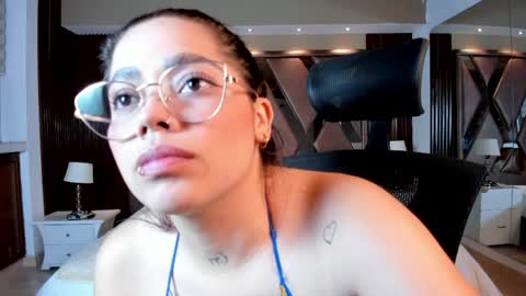 Snapshot of melisasotoo chatting on 04/21/26, 01:42 Melissa Everyday From 1430 to 2130 Col Time online show from 04/21/26, 01:42