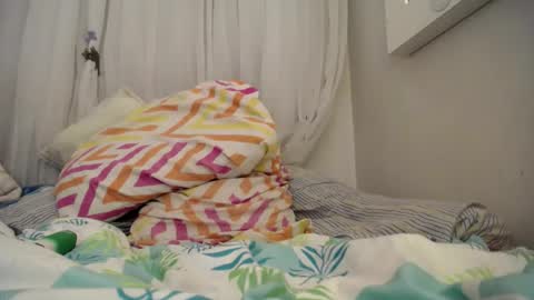 Snapshot of melishanton chatting on 06/17/26, 12:57 melishanton online show from 06/17/26, 12:57