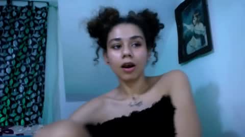 Snapshot of meliss1 chatting on 03/03/25, 08:54 melissa online show from 03/03/25, 08:54