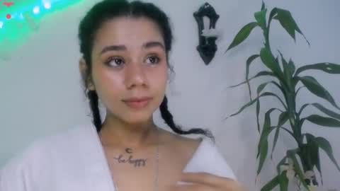 Snapshot of meliss1 chatting on 09/18/25, 02:41 melissa online show from 09/18/25, 02:41