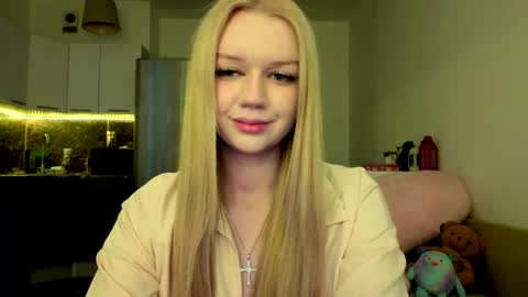 Snapshot of meliss_ss chatting on 06/20/26, 08:33 Mel or Lissa 3 Welcome here online show from 06/20/26, 08:33