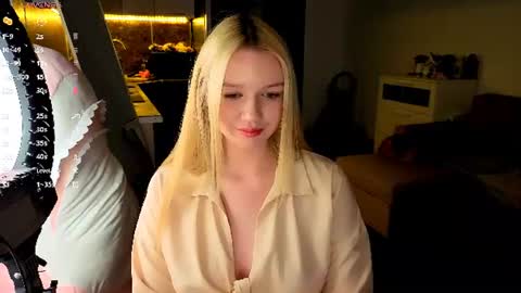 Snapshot of meliss_ss chatting on 07/20/26, 12:36 Mel or Lissa 3 Welcome here online show from 07/20/26, 12:36