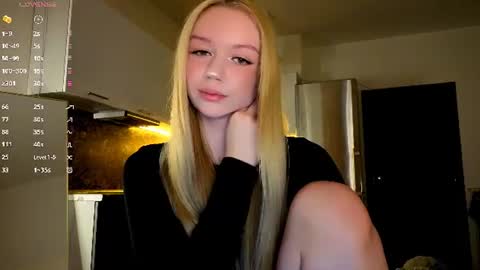 Snapshot of meliss_ss chatting on 08/03/26, 07:17 Mel or Lissa 3 Welcome here online show from 08/03/26, 07:17