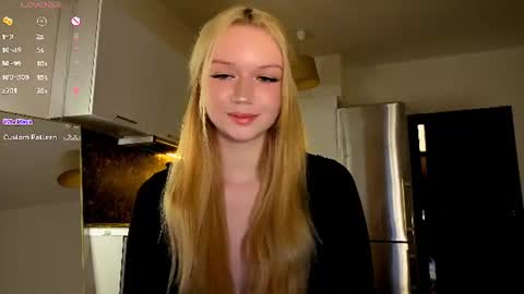 Snapshot of meliss_ss chatting on 08/06/26, 05:15 Mel or Lissa 3 Welcome here online show from 08/06/26, 05:15