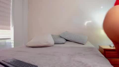 Melissa online show from 03/11/25, 04:07