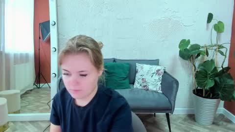 Sophia online show from 09/27/25, 04:28