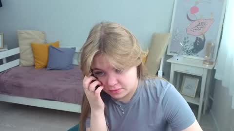 Sophia online show from 05/04/26, 05:03
