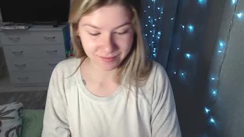 Snapshot of melissa__ray chatting on 01/13/25, 02:18 Melissa Ray online show from 01/13/25, 02:18