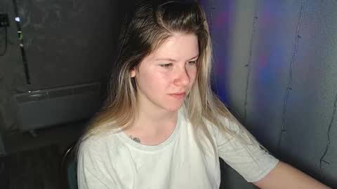 Snapshot of melissa__ray chatting on 02/09/25, 03:34 Melissa Ray online show from 02/09/25, 03:34