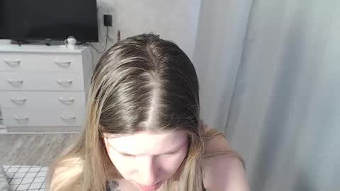 Snapshot of melissa__ray chatting on 02/28/25, 02:53 Melissa Ray online show from 02/28/25, 02:53