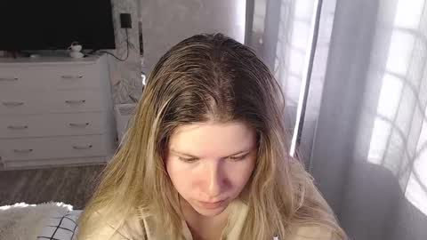 Snapshot of melissa__ray chatting on 03/03/25, 08:05 Melissa Ray online show from 03/03/25, 08:05