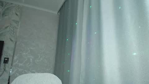 Snapshot of melissa__ray chatting on 03/06/25, 05:43 Melissa Ray online show from 03/06/25, 05:43