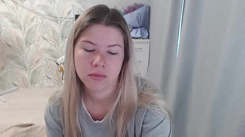 Snapshot of melissa__ray chatting on 09/11/25, 02:55 Melissa Ray online show from 09/11/25, 02:55