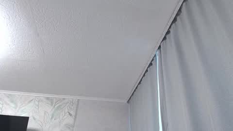 Snapshot of melissa__ray chatting on 09/25/25, 03:32 Melissa Ray online show from 09/25/25, 03:32