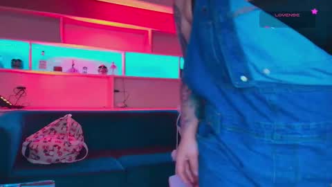 Snapshot of melissa_adamsxxx chatting on 11/05/25, 11:43 Lissa online show from 11/05/25, 11:43