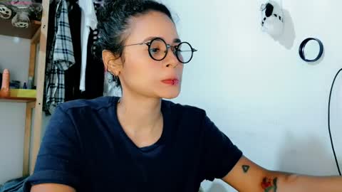 Snapshot of melissa_and_carol chatting on 04/09/26, 03:39 Carol - Dany online show from 04/09/26, 03:39