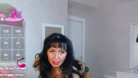 Snapshot of melissa_fane chatting on 04/19/26, 06:10 Hot Milf Melissa ONLINE Mon Tue Wed Fr Sun - 9pm - 6amUTC3 online show from 04/19/26, 06:10
