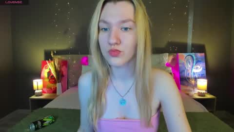 melissa_moooree online show from 10/25/25, 09:06