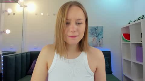 Snapshot of melissa_new22 chatting on 10/12/25, 12:09 melissa_new22 online show from 10/12/25, 12:09