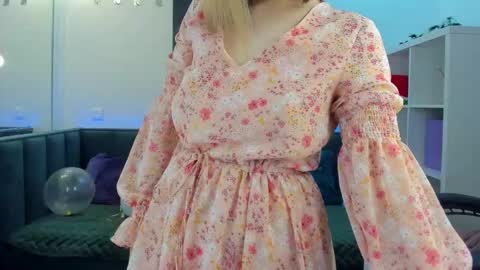 Snapshot of melissa_new22 chatting on 10/19/25, 12:22 melissa_new22 online show from 10/19/25, 12:22