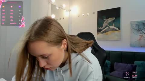 Snapshot of melissa_new22 chatting on 11/28/25, 12:35 melissa_new22 online show from 11/28/25, 12:35