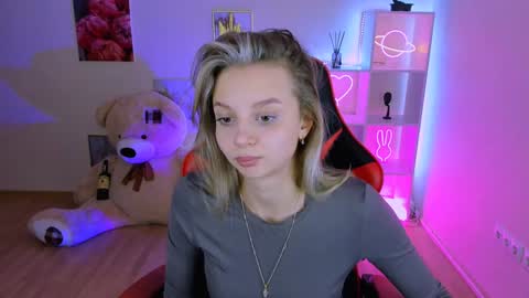 Snapshot of melissa_richardson chatting on 01/20/25, 11:43 Melissa online show from 01/20/25, 11:43