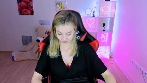 Snapshot of melissa_richardson chatting on 02/18/25, 02:27 Melissa online show from 02/18/25, 02:27