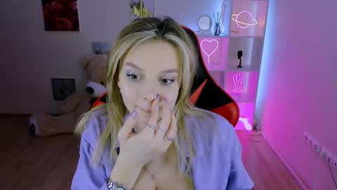 Snapshot of melissa_richardson chatting on 02/19/25, 02:23 Melissa online show from 02/19/25, 02:23