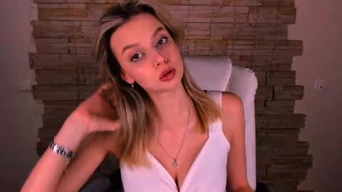 Snapshot of melissa_richardson chatting on 02/26/25, 07:27 Melissa online show from 02/26/25, 07:27