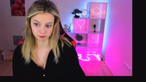 Snapshot of melissa_richardson chatting on 03/03/25, 12:26 Melissa online show from 03/03/25, 12:26