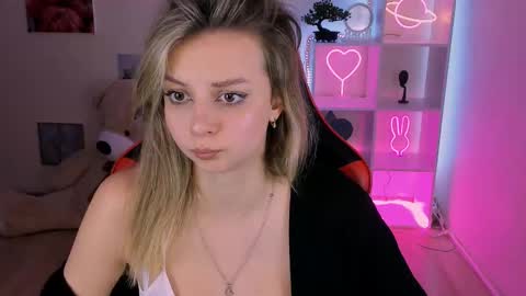 Snapshot of melissa_richardson chatting on 03/11/25, 03:37 Melissa online show from 03/11/25, 03:37