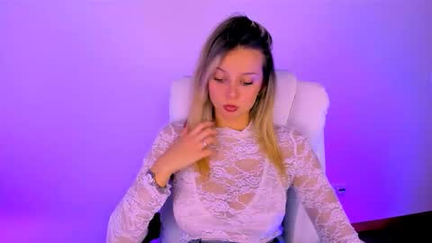 Snapshot of melissa_richardson chatting on 10/06/25, 12:35 Melissa online show from 10/06/25, 12:35