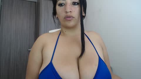 Snapshot of melissa_sexytits chatting on 02/23/25, 03:29 Lau   online show from 02/23/25, 03:29