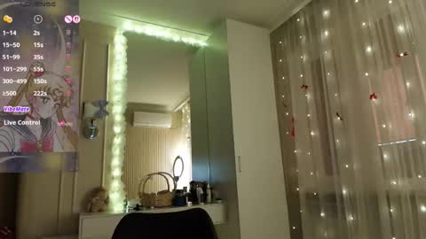 Lisaa online show from 02/21/26, 06:03