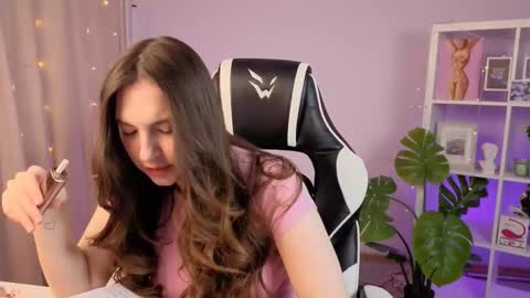 Snapshot of melissacharm_ chatting on 02/17/26, 05:48 Melissa online show from 02/17/26, 05:48
