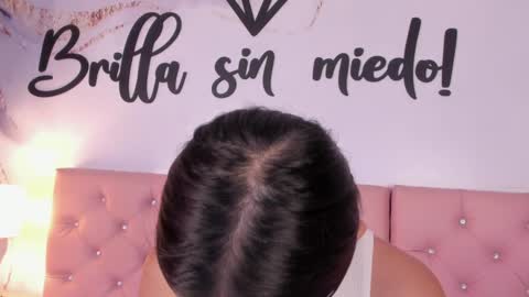 Snapshot of melissacute50 chatting on 12/18/24, 01:02 Meli online show from 12/18/24, 01:02