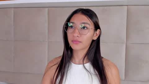 Snapshot of melissacute50 chatting on 12/23/24, 01:24 Meli online show from 12/23/24, 01:24