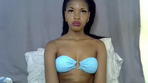 Snapshot of melissah_hot chatting on 04/18/26, 07:23 melissah_hot online show from 04/18/26, 07:23