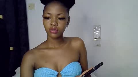 Snapshot of melissah_hot chatting on 04/29/26, 07:12 melissah_hot online show from 04/29/26, 07:12