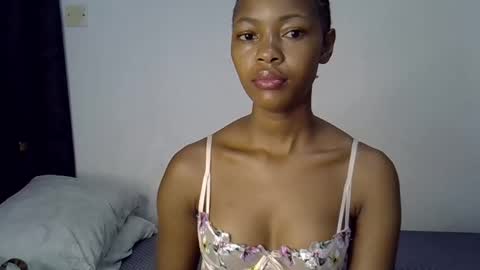 Snapshot of melissah_hot chatting on 05/26/26, 07:04 melissah_hot online show from 05/26/26, 07:04