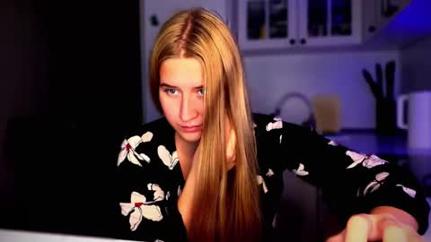 melissalii online show from 09/24/25, 01:47