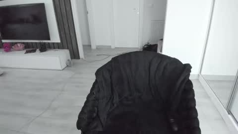 Ariana online show from 03/15/26, 07:36