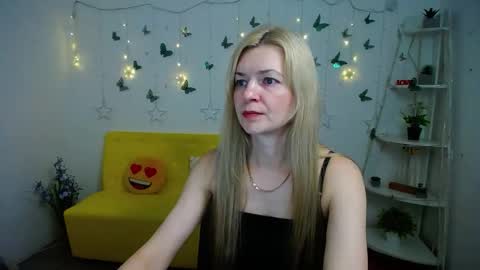 Snapshot of melissatylerbb chatting on 03/17/26, 12:19 Melissa online show from 03/17/26, 12:19