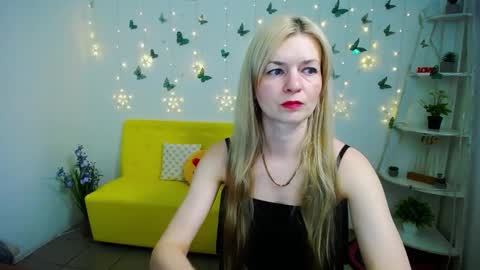 Snapshot of melissatylerbb chatting on 03/24/26, 12:21 Melissa online show from 03/24/26, 12:21