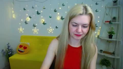 Snapshot of melissatylerbb chatting on 03/27/26, 12:27 Melissa online show from 03/27/26, 12:27