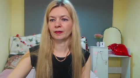 Snapshot of melissatylerbb chatting on 04/19/26, 05:40 Melissa online show from 04/19/26, 05:40