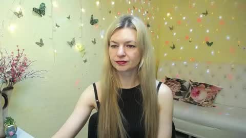 Snapshot of melissatylerbb chatting on 04/25/26, 06:27 Melissa online show from 04/25/26, 06:27