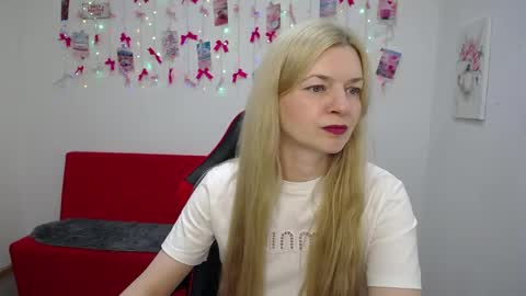 Snapshot of melissatylerbb chatting on 05/26/26, 11:06 Melissa online show from 05/26/26, 11:06