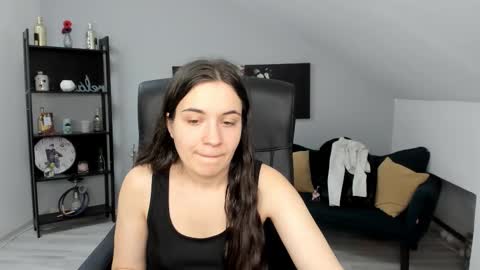 melissawiliam online show from 11/21/25, 12:15